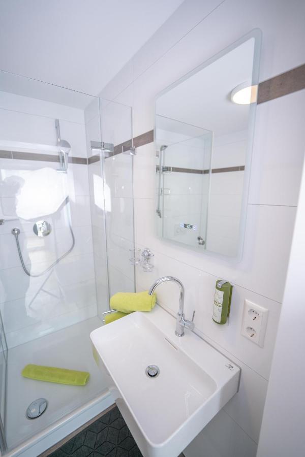 City Apartments Fn L 6 Klimatisiert Mit Balkon Friedrichshafen Luaran gambar